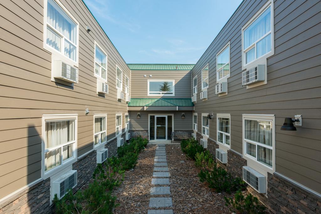 Canadas Best Value Inn Вейлмаунт Екстер'єр фото
