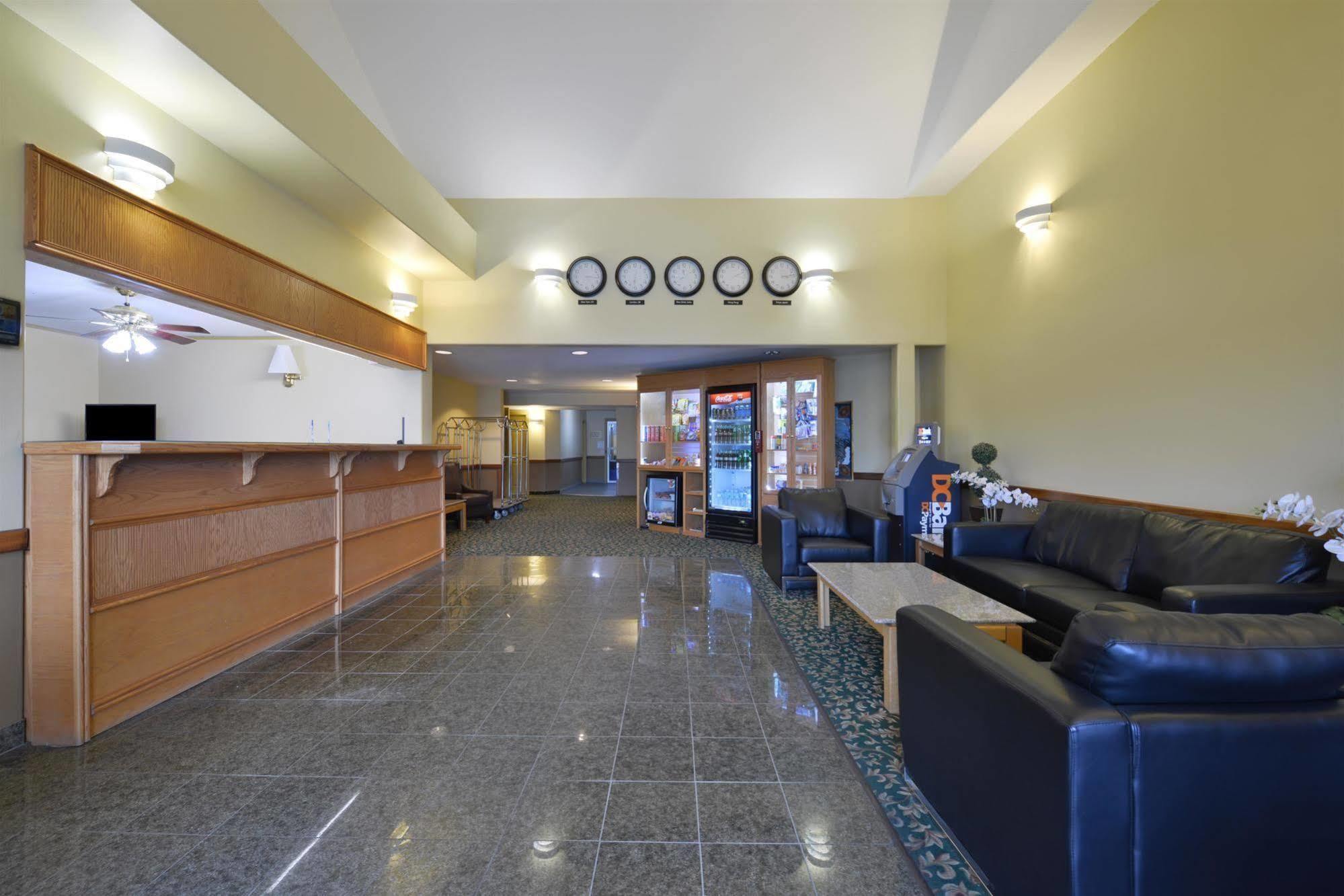 Canadas Best Value Inn Вейлмаунт Екстер'єр фото