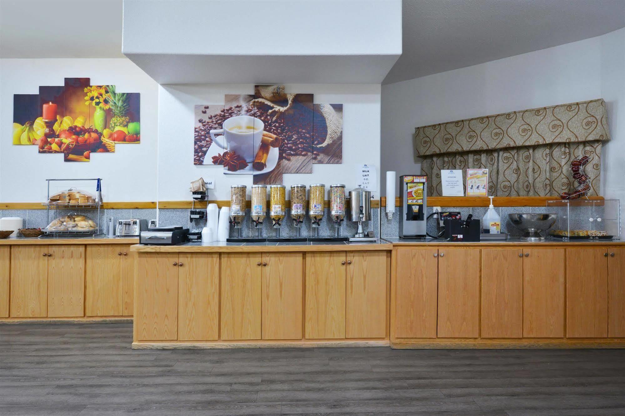 Canadas Best Value Inn Вейлмаунт Екстер'єр фото