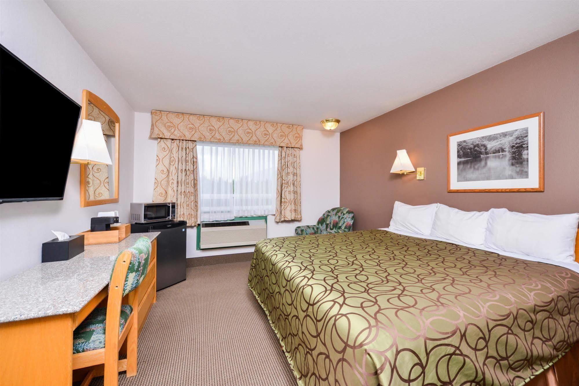Canadas Best Value Inn Вейлмаунт Екстер'єр фото