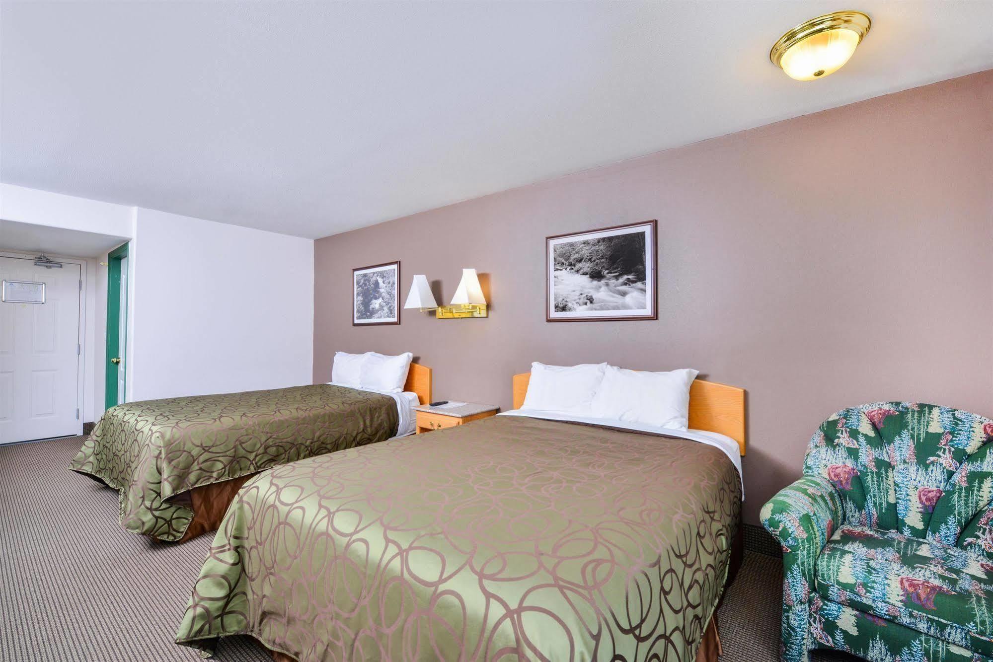 Canadas Best Value Inn Вейлмаунт Екстер'єр фото