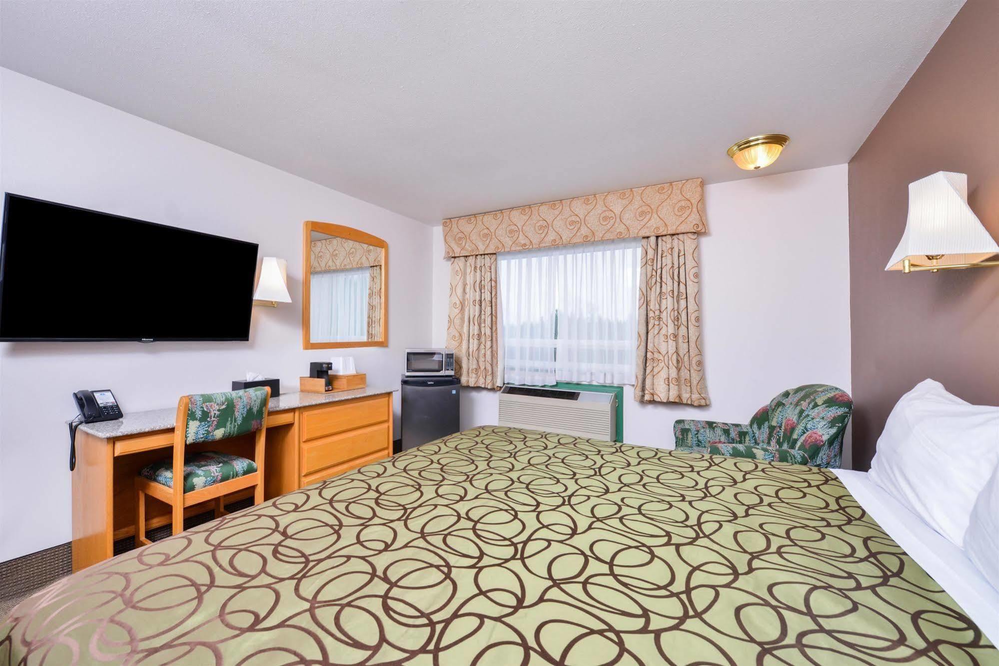 Canadas Best Value Inn Вейлмаунт Екстер'єр фото