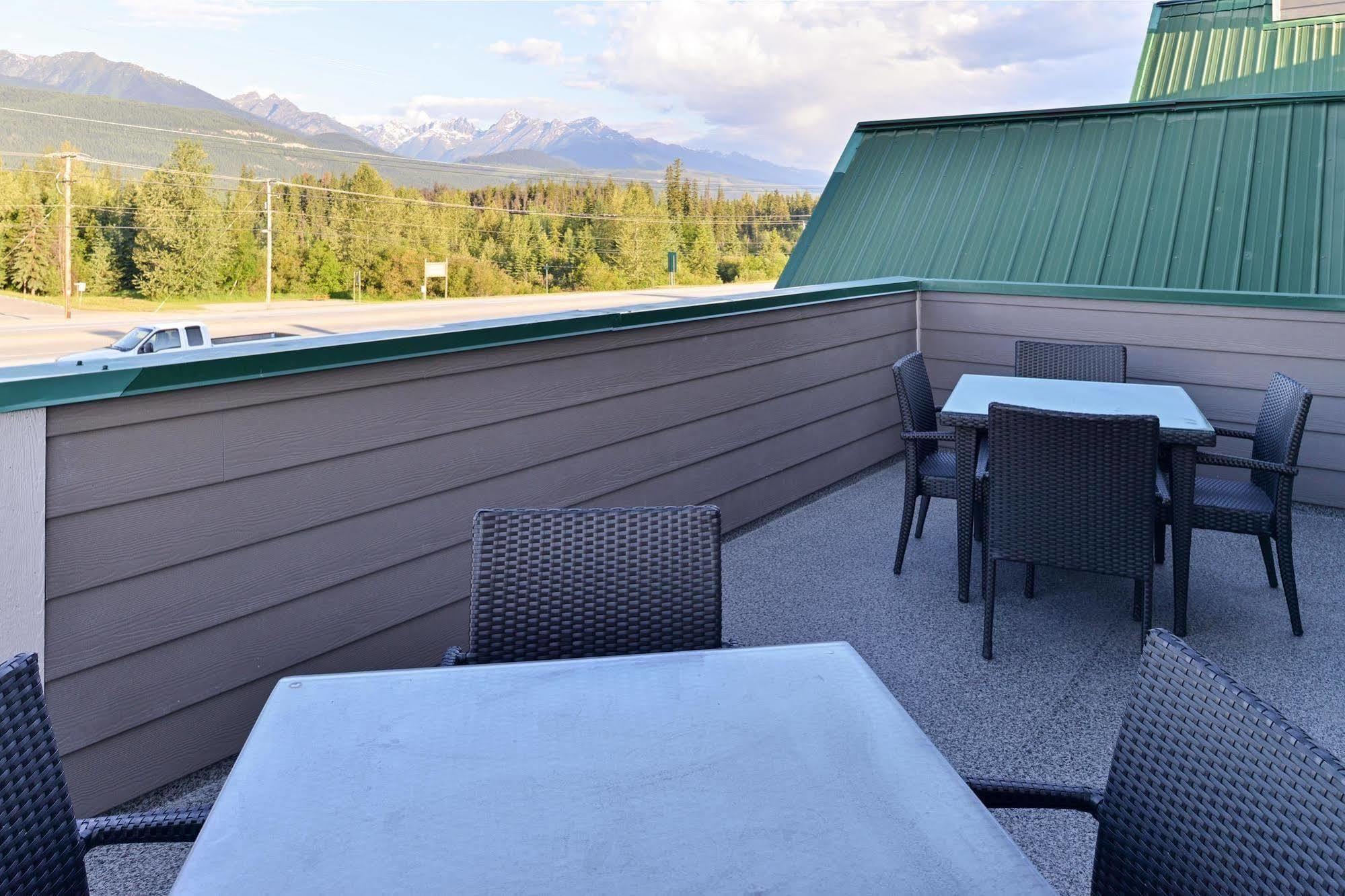 Canadas Best Value Inn Вейлмаунт Екстер'єр фото