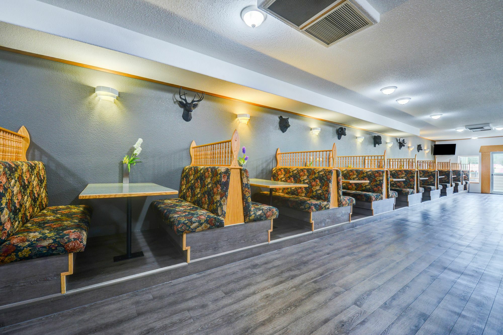 Canadas Best Value Inn Вейлмаунт Екстер'єр фото